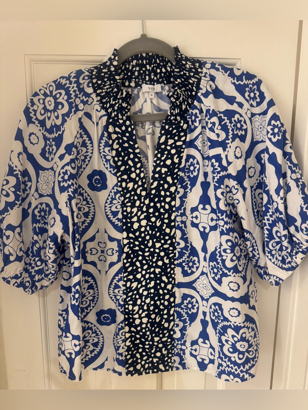 Voy | Women’s Floral Smocked Neck Short Sleeve Blouse Blue Medium